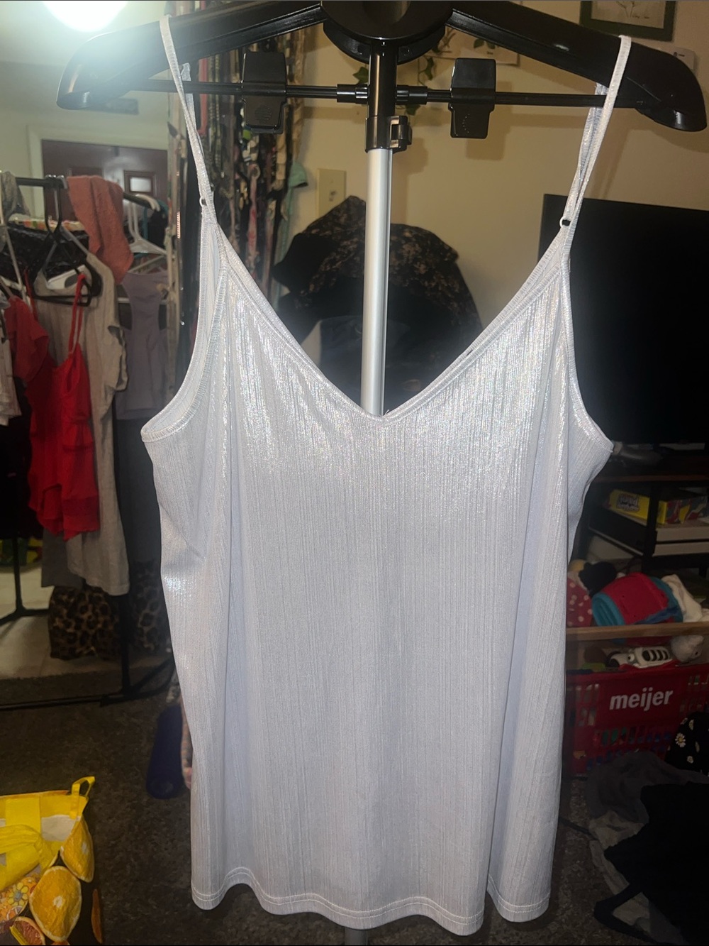YOINS Silver Shimmer V-Neck Spaghetti Strap Tank